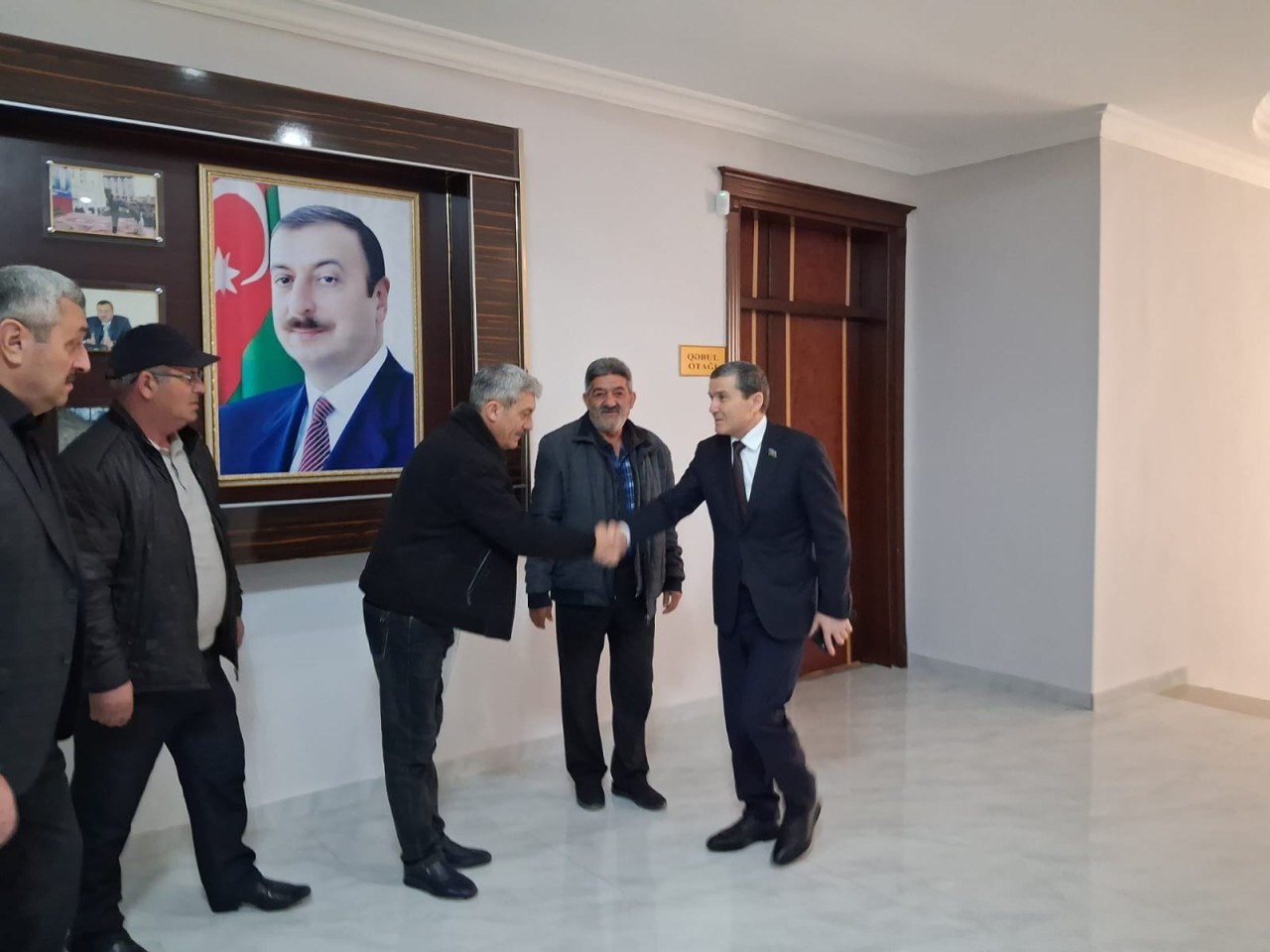 Millət vəkili vətəndaşlarla növbəti görüşünü keçirdi - FOTOLAR